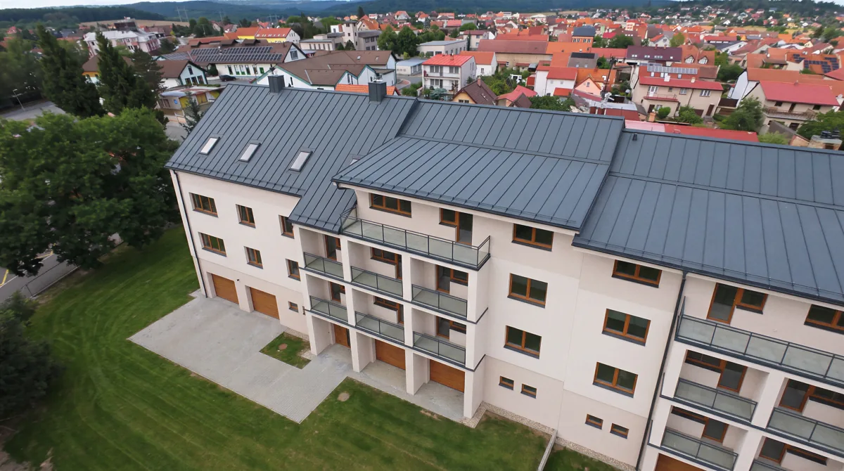 Dům ze zahrady po revitalizaci
